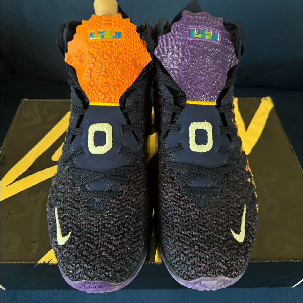 New with tags Nike LebronXVII AS men’s 8.5/women’s 10